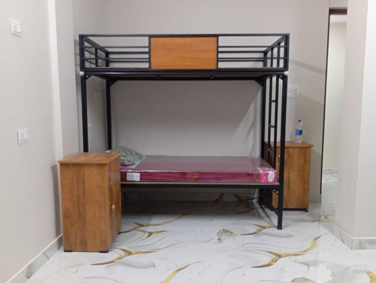 The Bunkhouse Lodge & Hostel Kochi Bagian luar foto